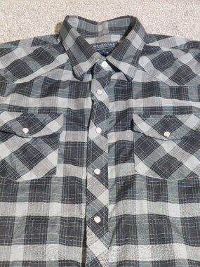 Renegade Short sleeve pearl snap shirt Size XL